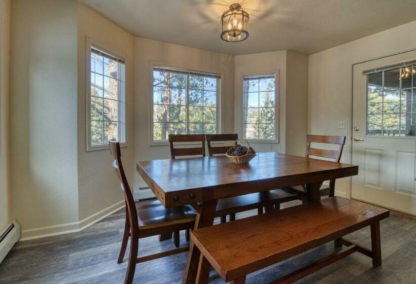 Отель Quiet In The Pines   Permit #3120