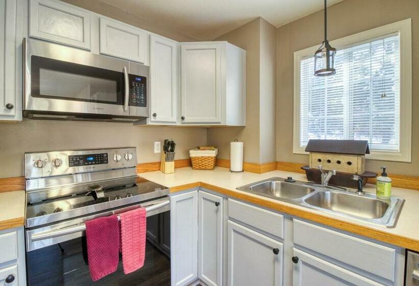 Отель Quiet In The Pines   Permit #3120