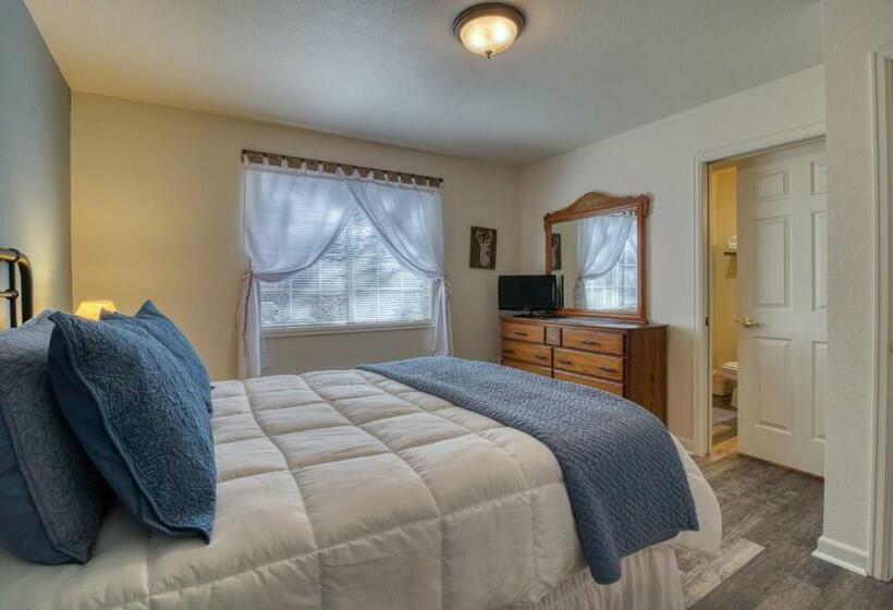 Отель Quiet In The Pines   Permit #3120