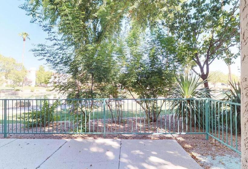 هتل Superstition Springs