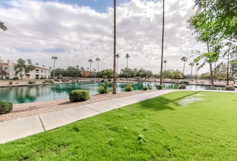 هتل Superstition Springs