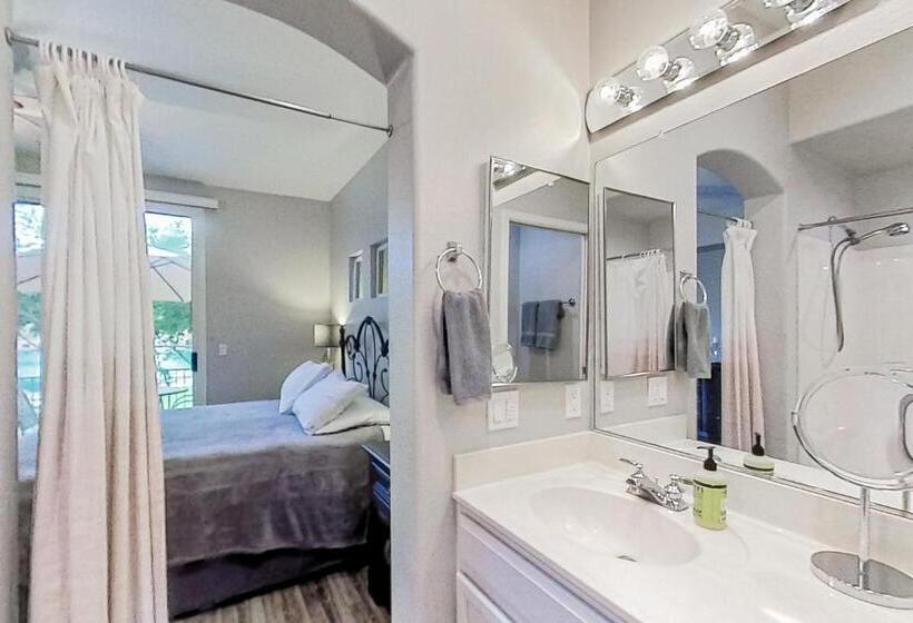 هتل Superstition Springs