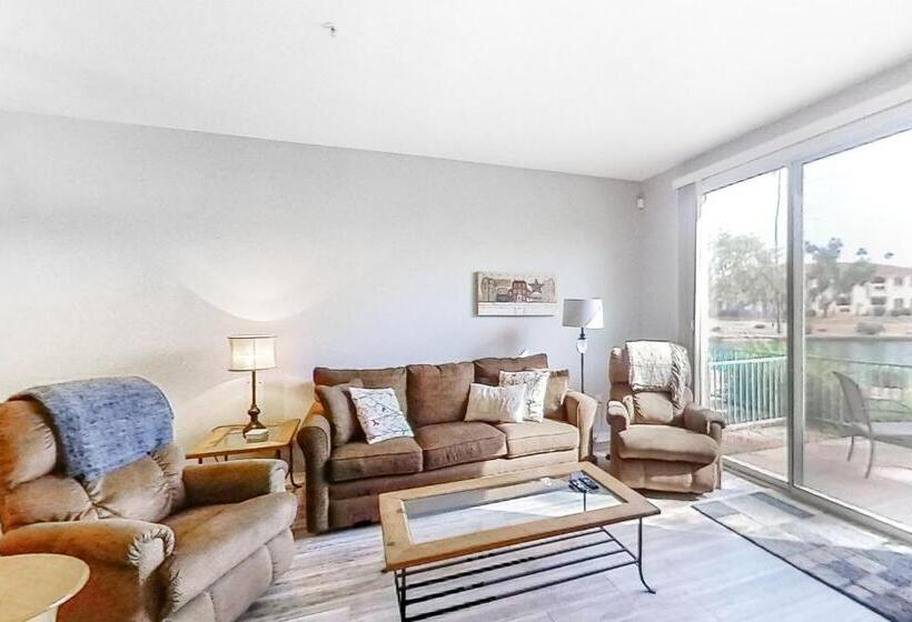 هتل Superstition Springs