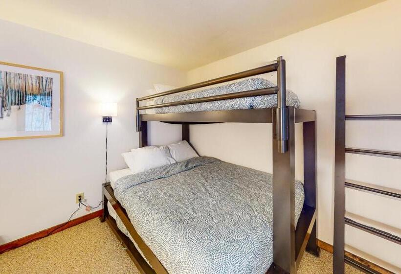 Отель The Summit: 46