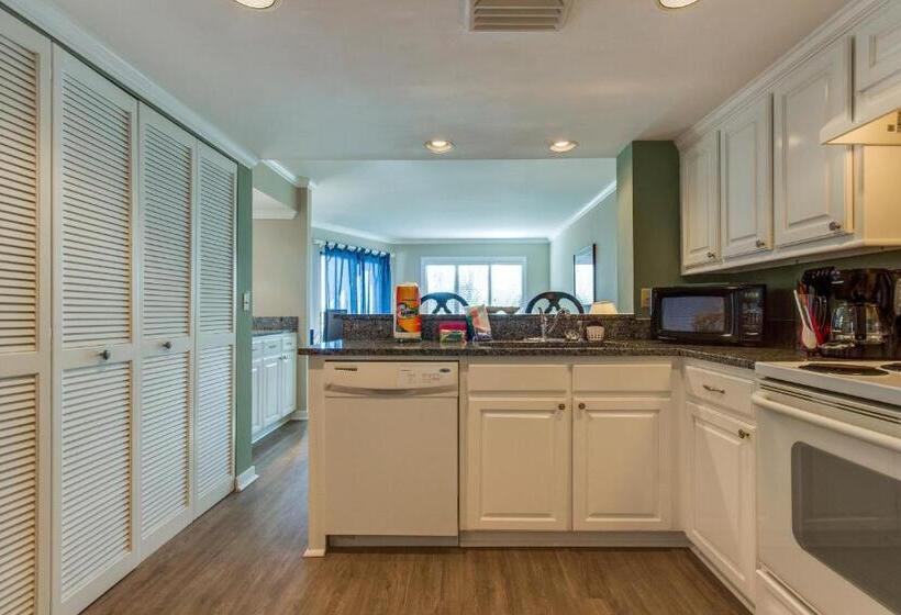 בית מלון כפרי Tidewater H 203