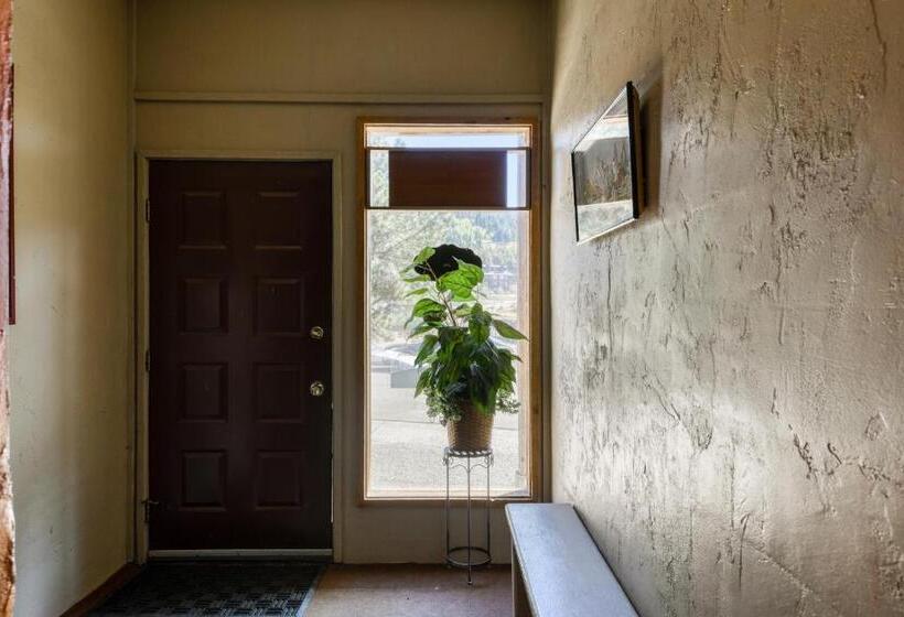 酒店 Timbers Townhouse 1