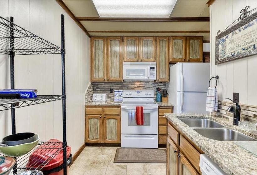 酒店 Timbers Townhouse 1