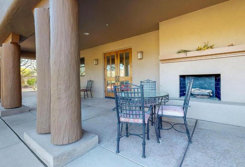 فندق Village At Carefree