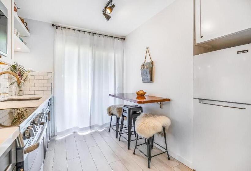 هتل Village Manor A12