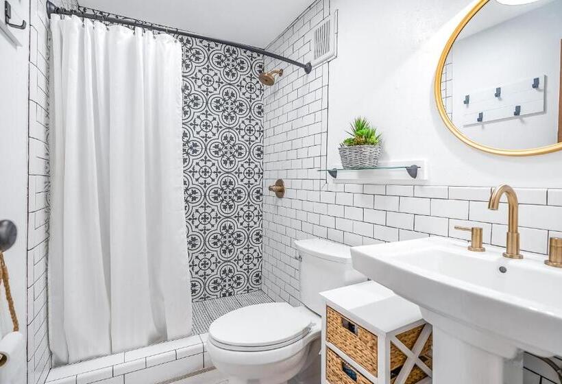 هتل Village Manor A12