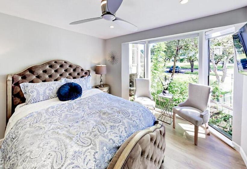 Отель 104 World Of Tennis Square #104