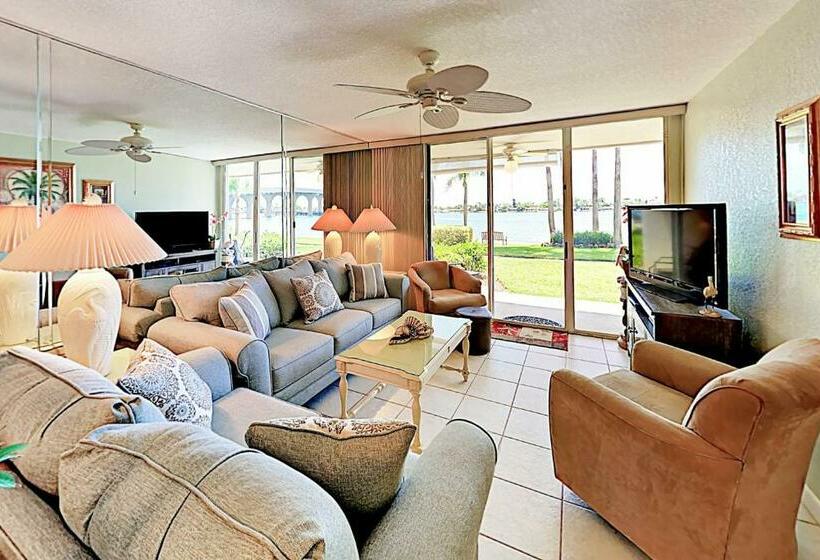 בית מלון כפרי Boca Ciega Bay Resort #114