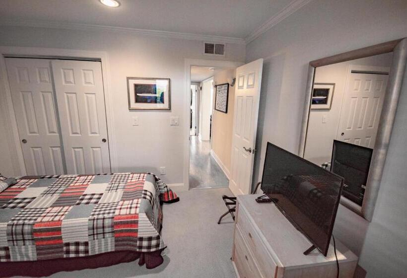 בית מלון כפרי Island Beach & Racquet Club H 205