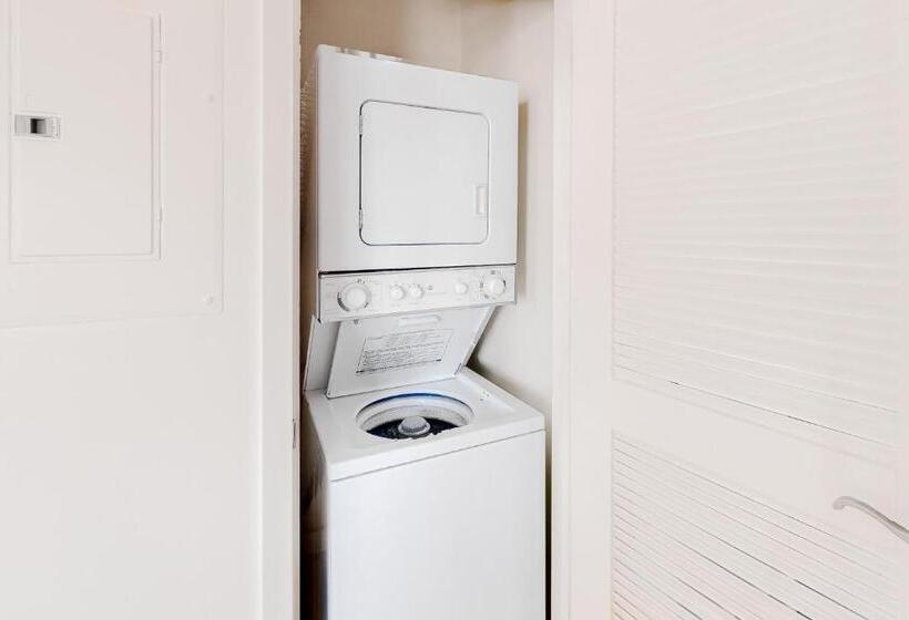 Отель Luau 6809