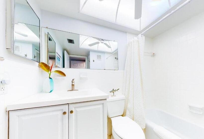 Отель Malyn Resort Unit 124