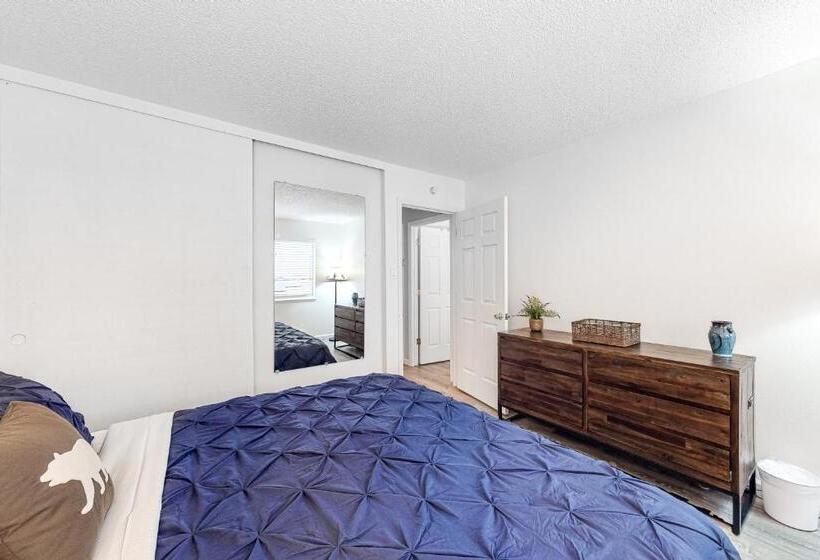 בית מלון כפרי North Tahoe Nest