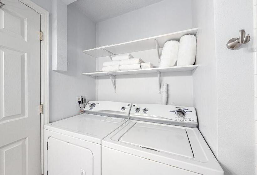 בית מלון כפרי North Tahoe Nest