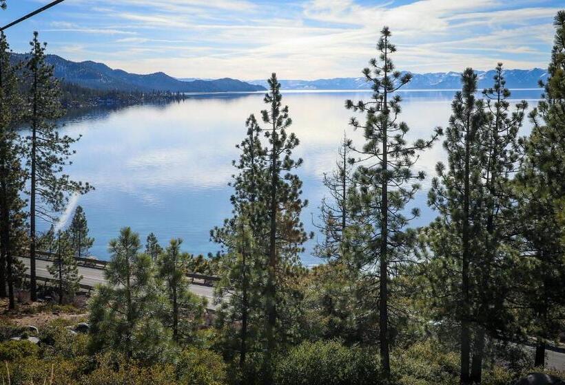 בית מלון כפרי North Tahoe Nest