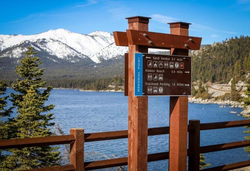 בית מלון כפרי North Tahoe Nest