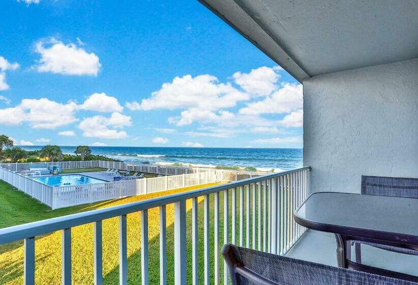 فندق Satellite Haven