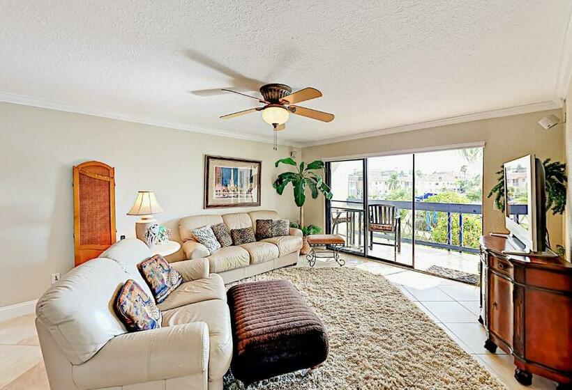 فندق Tides Of Capri #104