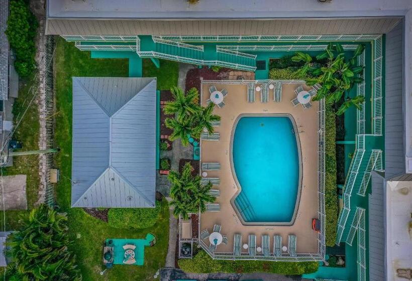 فندق Tucked Away In The Sand