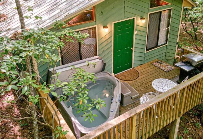 فندق Azalea Pine Bungalow