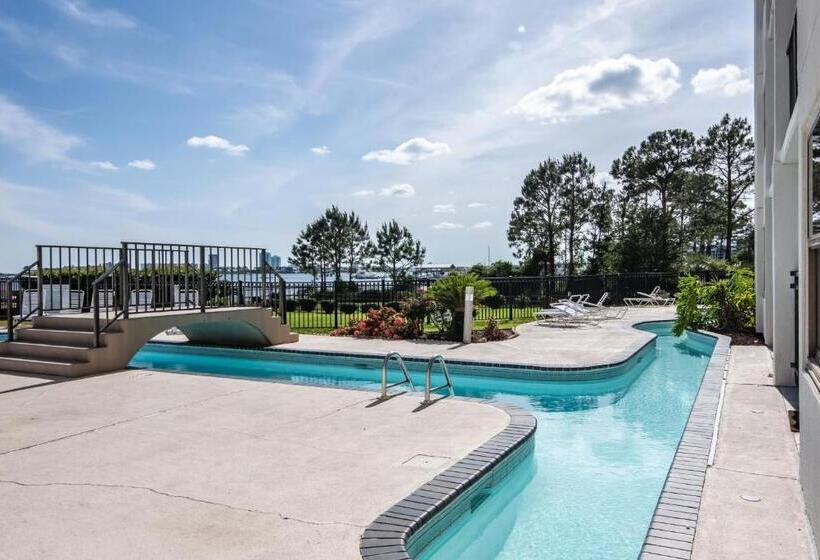 هتل Back Bay Condominium #708