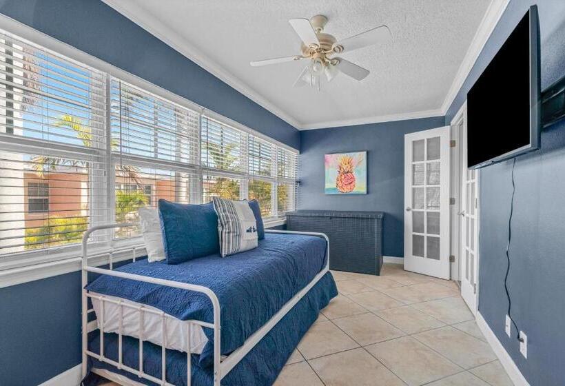 בית מלון כפרי Barefoot Beach Resort F107