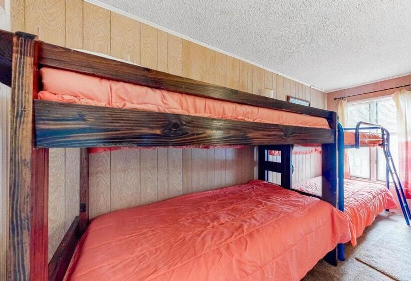 فندق Cedar Shores     30142 Cedar Shores Rd #e144