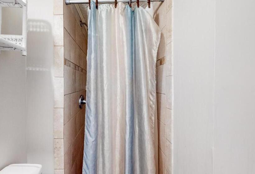 فندق Cedar Shores     30142 Cedar Shores Rd #e144