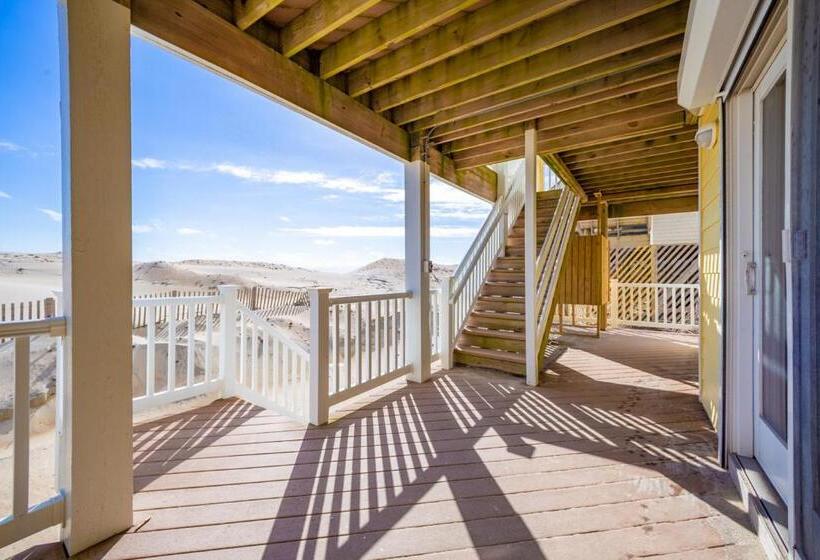 فندق Coastal Charm 220