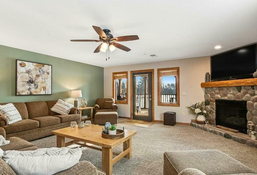 Отель Condo On The Green