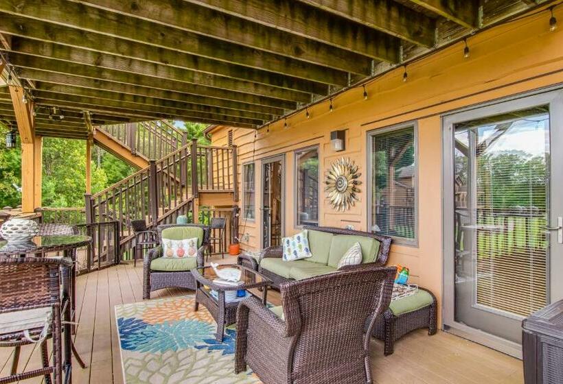 Отель Condo On The Green