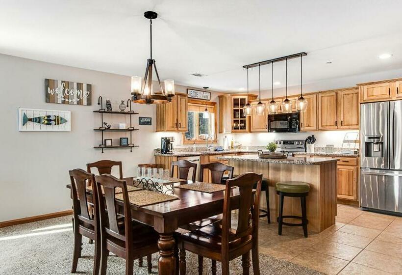 Отель Condo On The Green