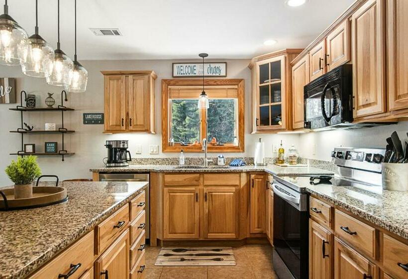 Отель Condo On The Green