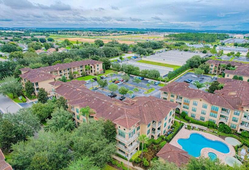 هتل Dash Of Davenport