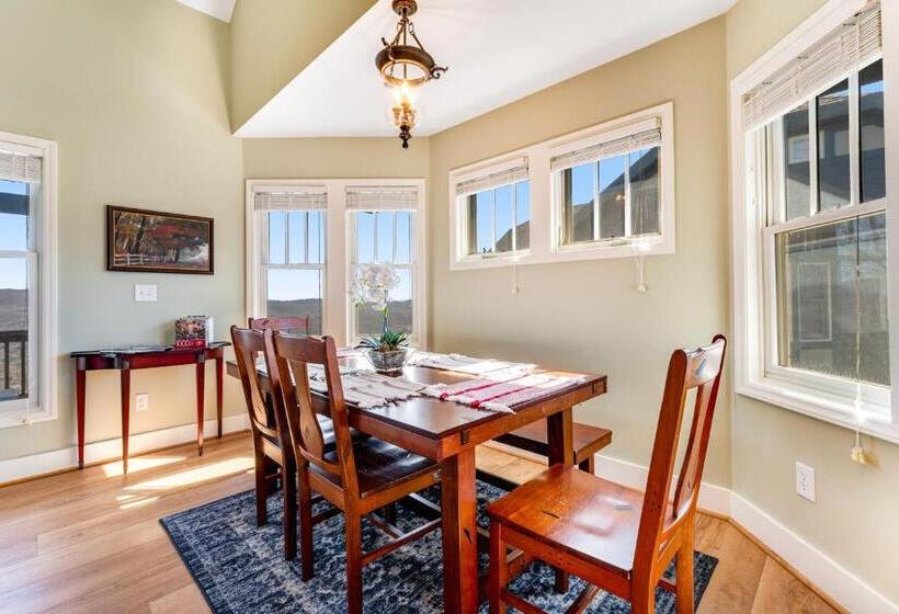 בית מלון כפרי Echota Wintergreen Views