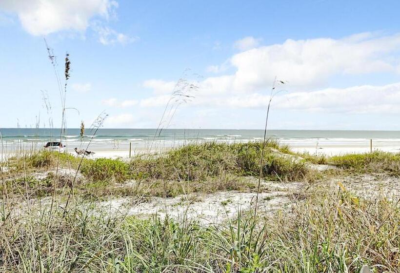 فندق Golden Arms 111