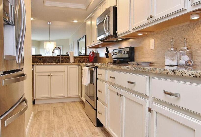 فندق Lighthouse Pointe 402