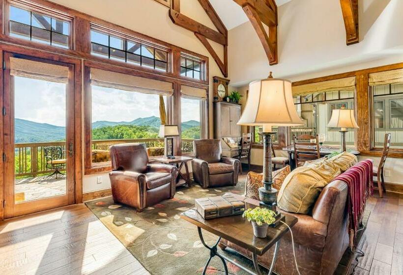 Отель Red Tail Summit