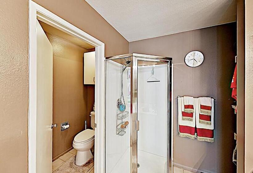 Отель Riviera Oasis