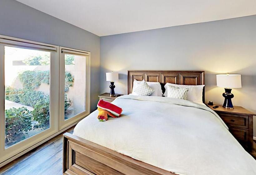 فندق Riviera Oasis