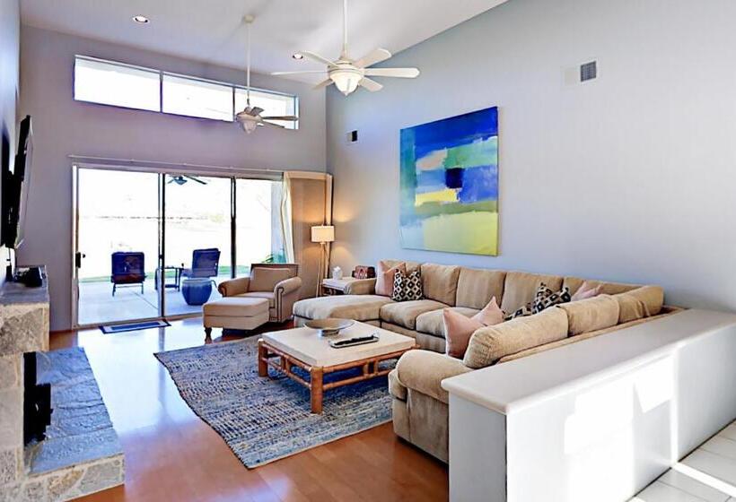 فندق Riviera Oasis