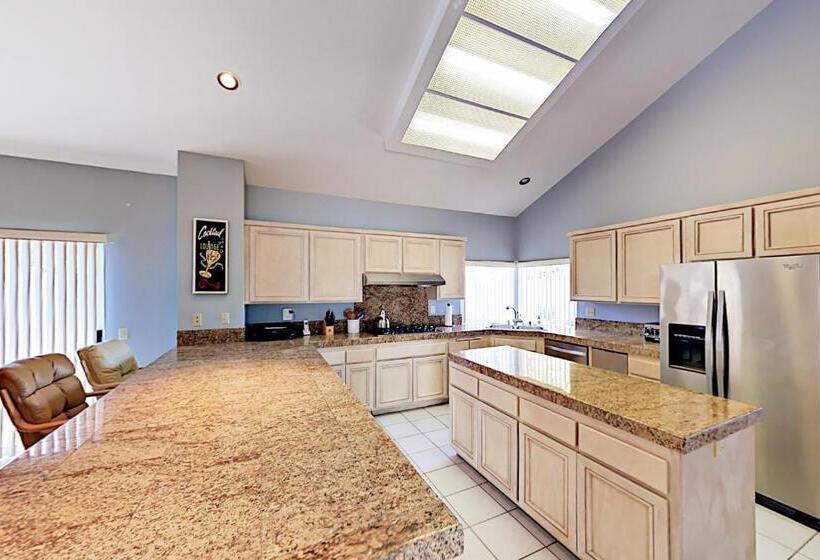 فندق Riviera Oasis