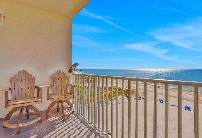 فندق Sea Breeze 702