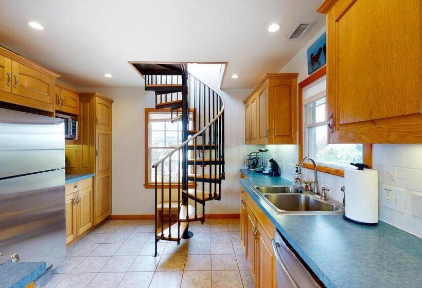 فندق Sea Tower 113