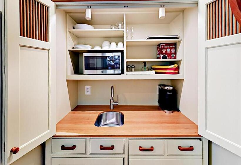 호텔 The Carriage House