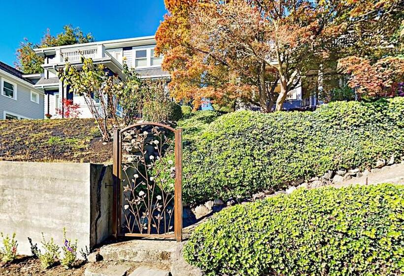 호텔 The Carriage House