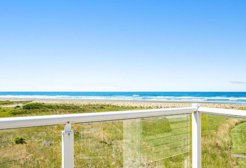 Отель The Ocean Is Calling